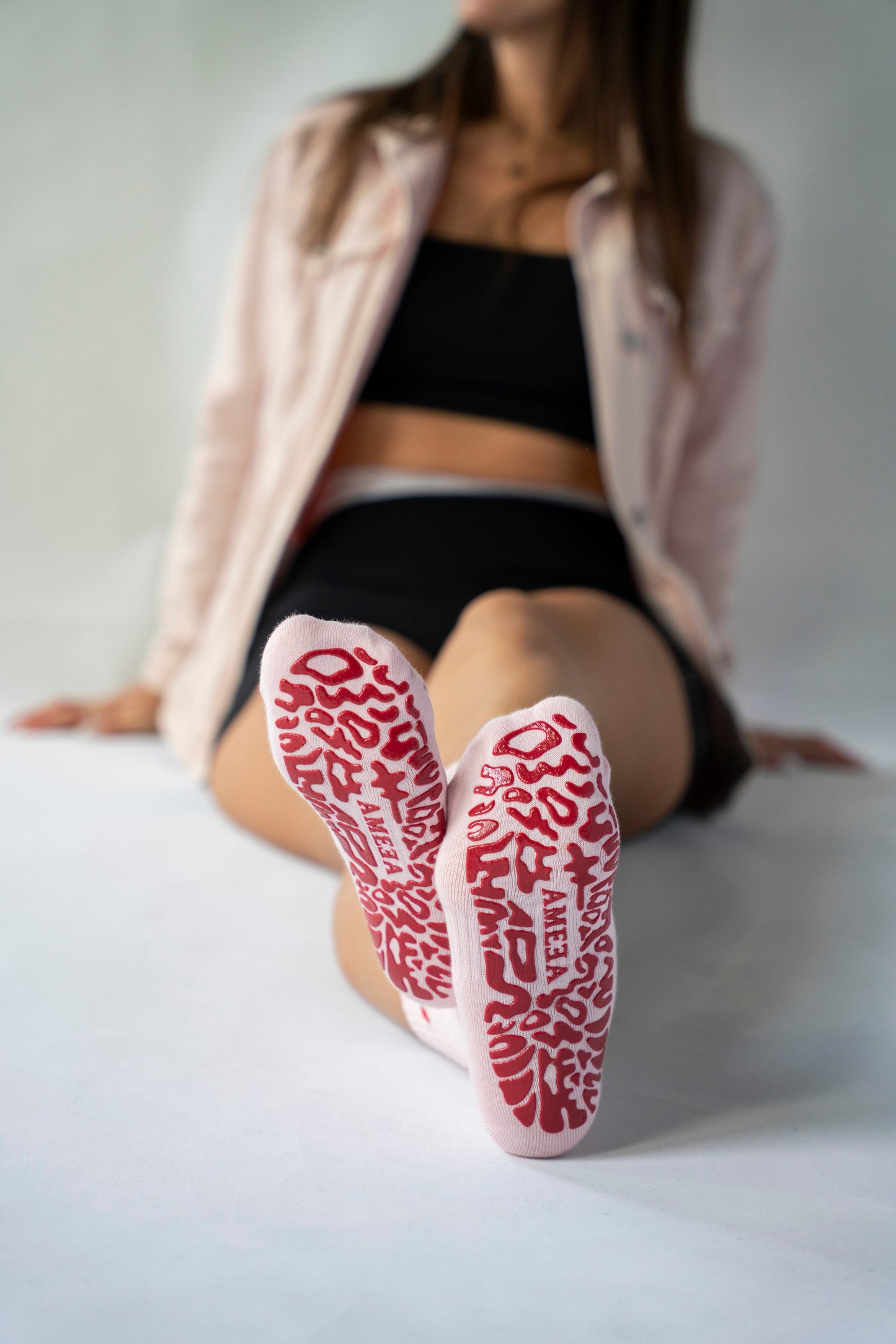 Embroidered Crew Grip Socks - BabyPink/Red